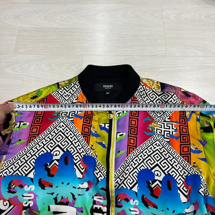 Versace Women's Zip-Up Windbreaker Jacket 44 thumbnail 3