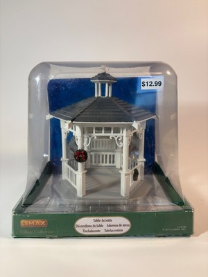 2010 Lemax Village Collection Plastic Gazebo With Decorations 04160