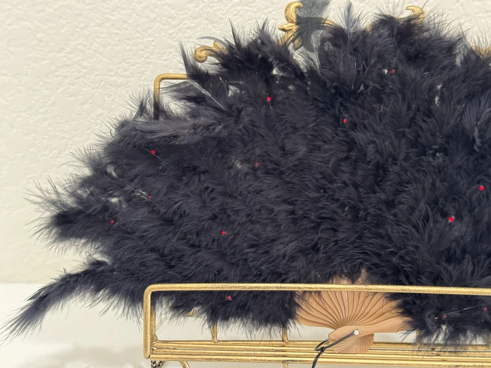 Abanico de mano vintage de plumas negras con detalles rojos y borla - Expositor decorativo Foto 2 de 4