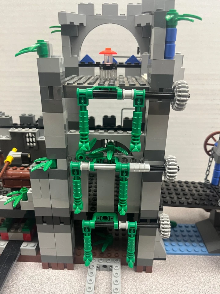 LEGO Knights Kingdom: Citadel of Orlan (8780) 100% комплект с инструкциями - Изображение 4 из 4