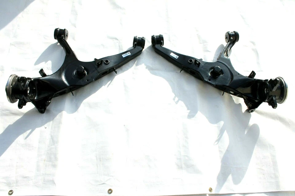 Achsschenkel hinten links + rechts VW Transporter T5 / T6 7E0501413A  7E0501414A - Bild 2 von 4