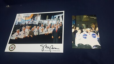NASA Space Shuttle Team Meets VP Mike Pence Photo Autograph Signed McCool Estate