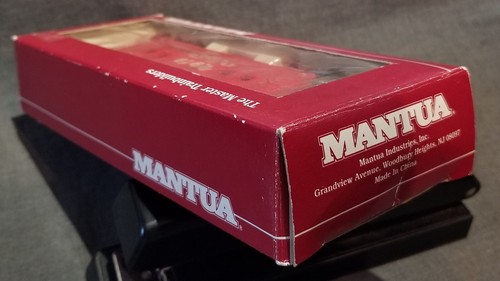 Mantua 726-174 RADIO EQUIPPED 36' Cupola Caboose 2910 Red OB - Picture 3 of 14