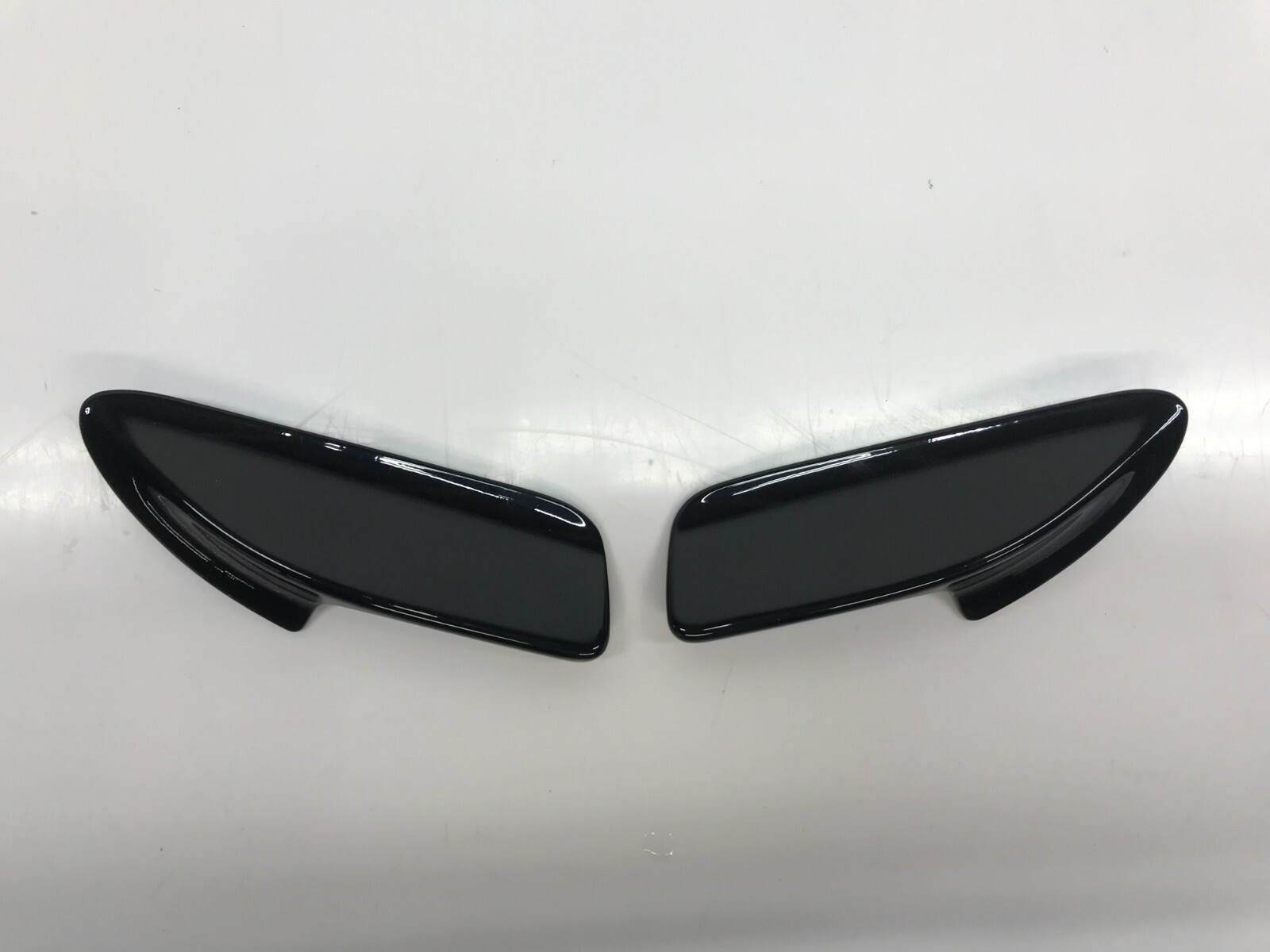 FERRARI 488 LEFT AND RIGHT EXTERIOR OUTER DOOR HANDLES OEM 87217610 87217710