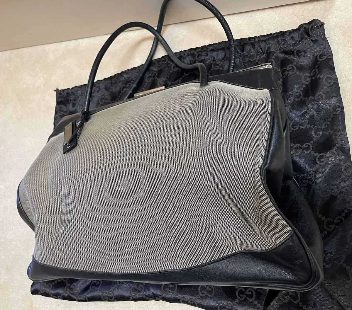 Gucci slide best sale bag
