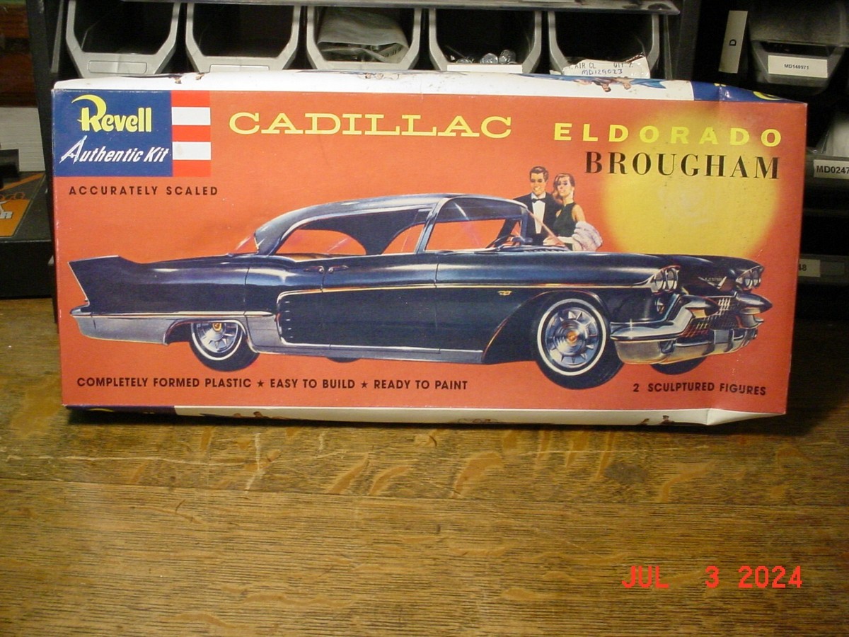 '57 Cadillac Eldorado Brougham プラモデルキット 1957 Cadillac Eldorado Brougham – Ebony Black – sunstarmodelcars