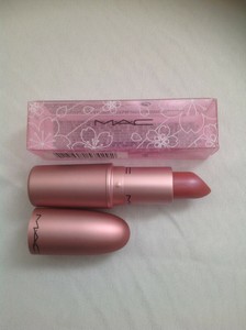 mac frost lipstick skew