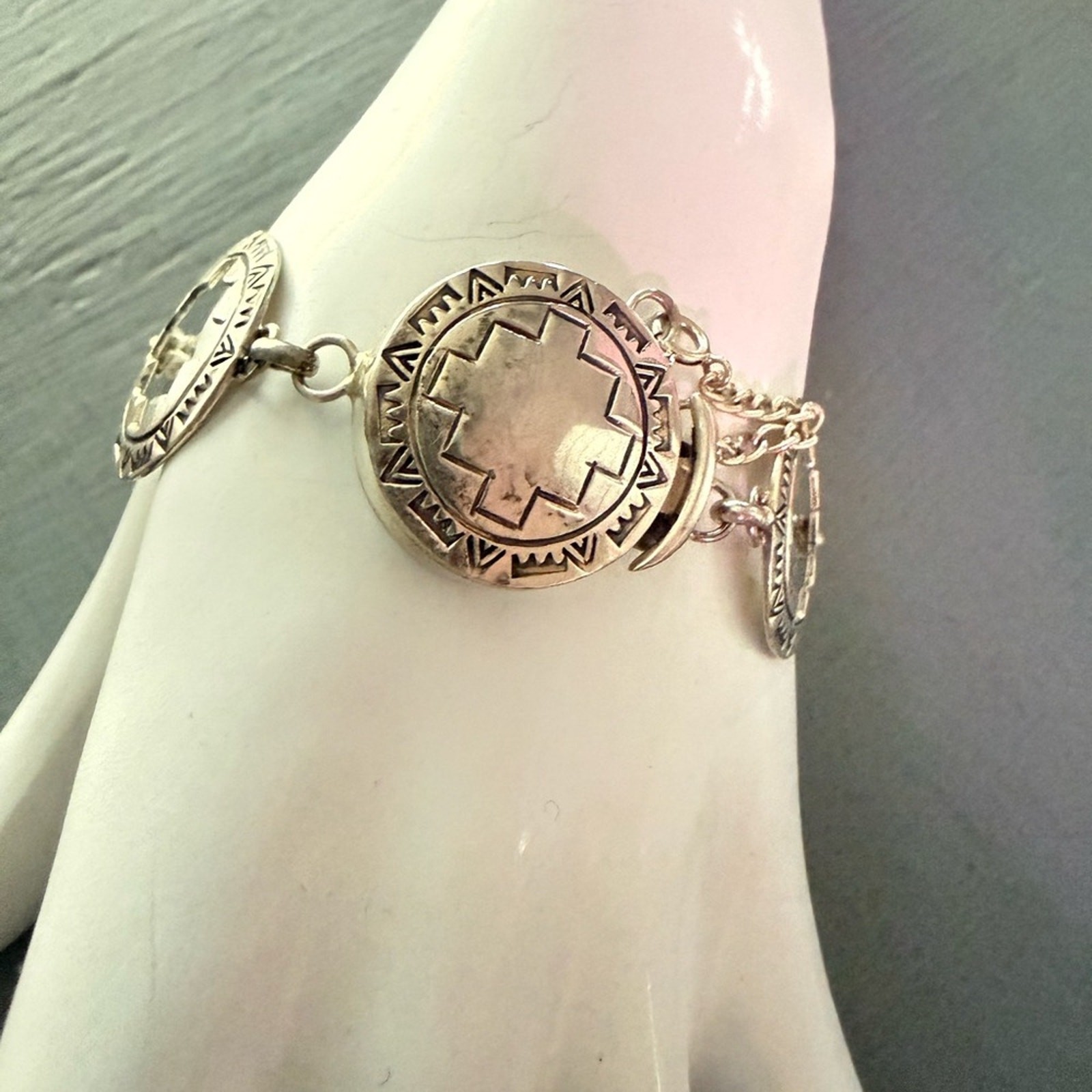 Sterling Silver Native Circle Linked Bracelet - image 5