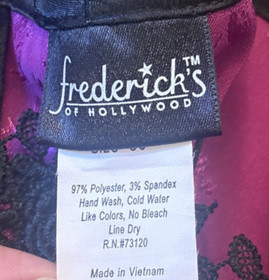 Frederick's of Hollywood Fuschia Black Lace Trimmed Corset Lingerie 36 Sexy