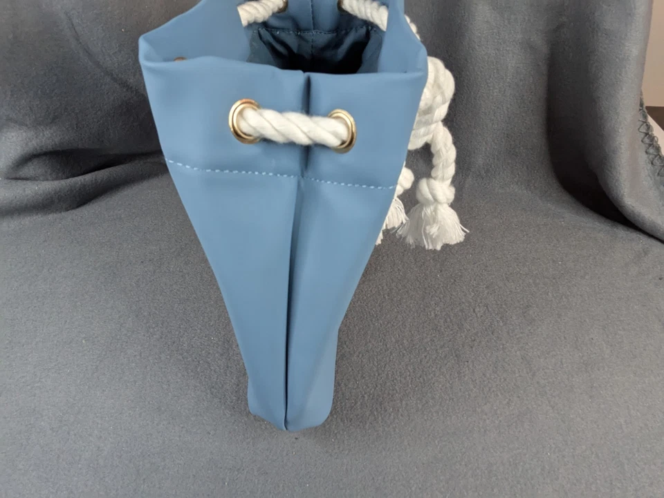 Dolce & Gabbana Light Blue Makeup Bag Cosmetic Pouch D&G Parfume Gift Women’s - Image 3 of 4