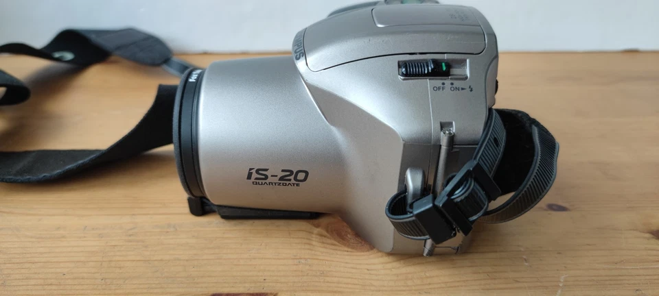 Olympus IS-20 Advanced 35mm Film Bridge Camera with Big Zoom Lens - Boxed - Image 3 of 4