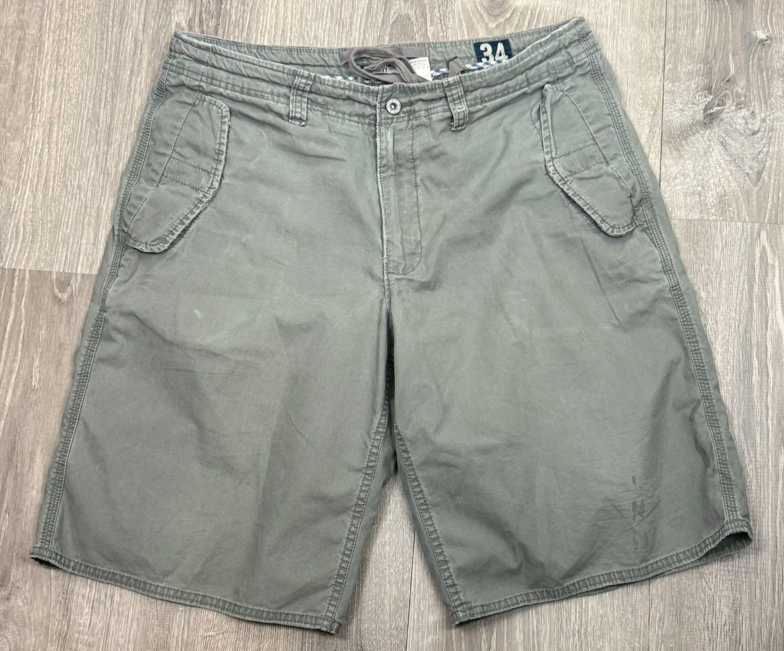 Vintage Y2K Old Navy Cargo Shorts 34 Baggy Green Khaki Snap Pocket Cotton Grunge