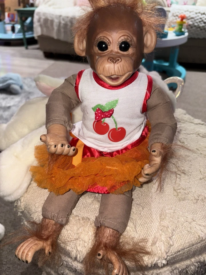 Ashton Drake - Image 2 of 3