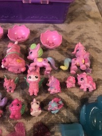 LOT 20 HATCHIMALS COLLEGGTIBLES MINI FIGURES and TWO 12 PACK EGG CARTON CASES