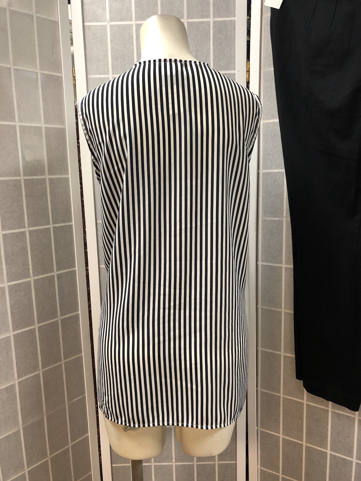Notations/DKNY, Woman’s, Set, Black/White,pant/blouse, Casual, Spring, Size 14.: image 2
