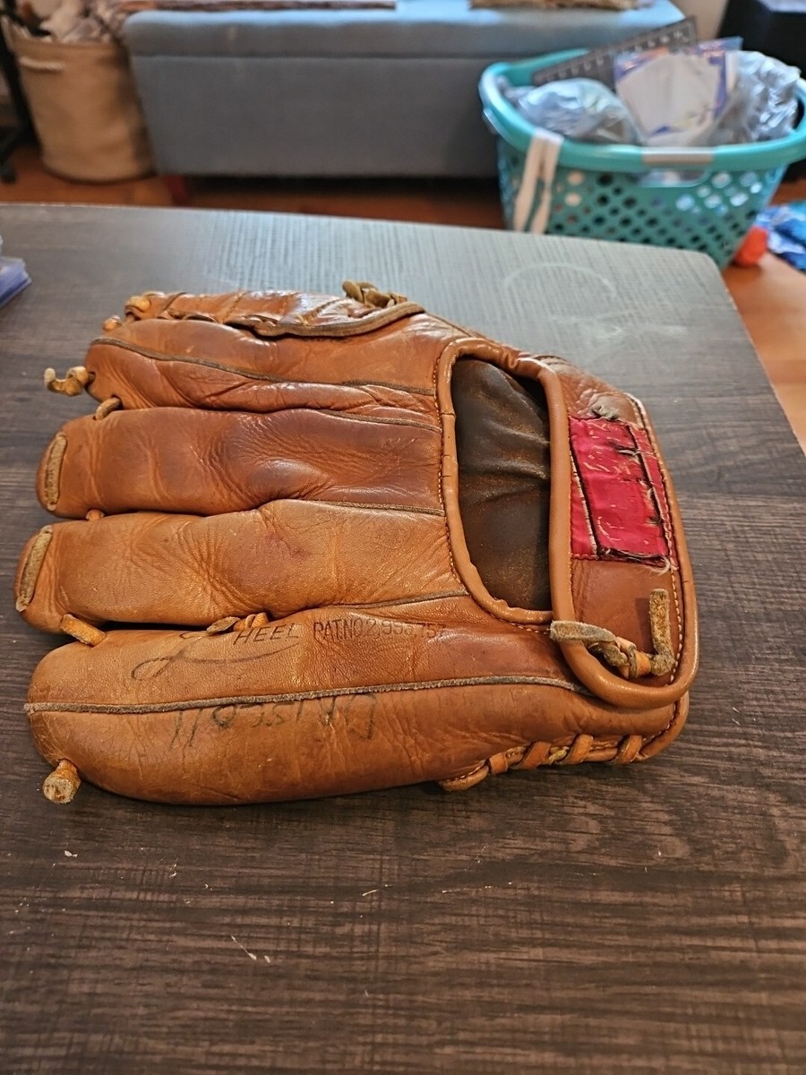Vintage Mickey Mantle Rawlings KM 700 Model Youth Baseball Glove