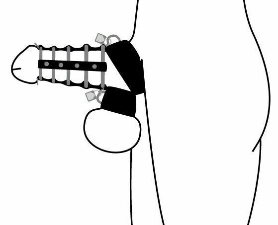 Dispositivo de castidad de 5 anillos con correa para pene y bola Foto 2 de 3