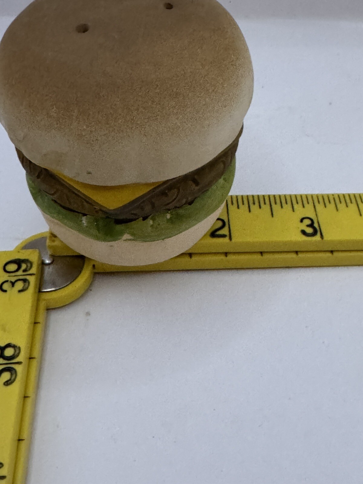 Fine Ceramic Salt & Pepper Shakers Shape Cheeseburger Fast Food 2pc Set