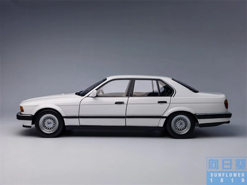 Minichamps 1/18 BMW 730i E32 1986 White Diecast Model Toy Car Gifts For Father - Image 2 of 4