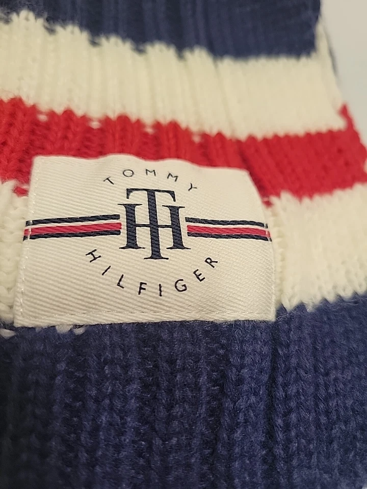 Tommy Hilfiger Tejido Tiro ROJO BLANCO AZUL - 50"x60" - Años 90 Look Suéter Años 90 Foto 3 de 4
