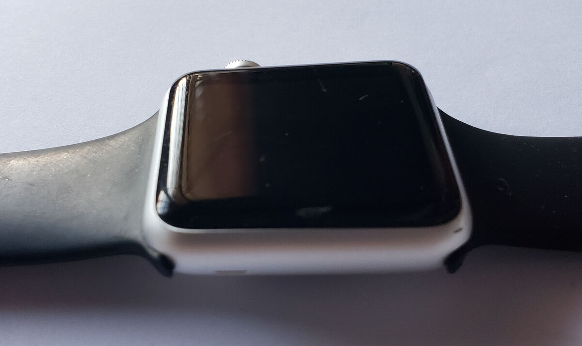 Apple Watch 38mm 7000 Series Aluminum Silver case Black Band - NO POWER - Read Apple Watch 38mm 7000 Series Aluminum Silver case Black Band - NO POWER - Read