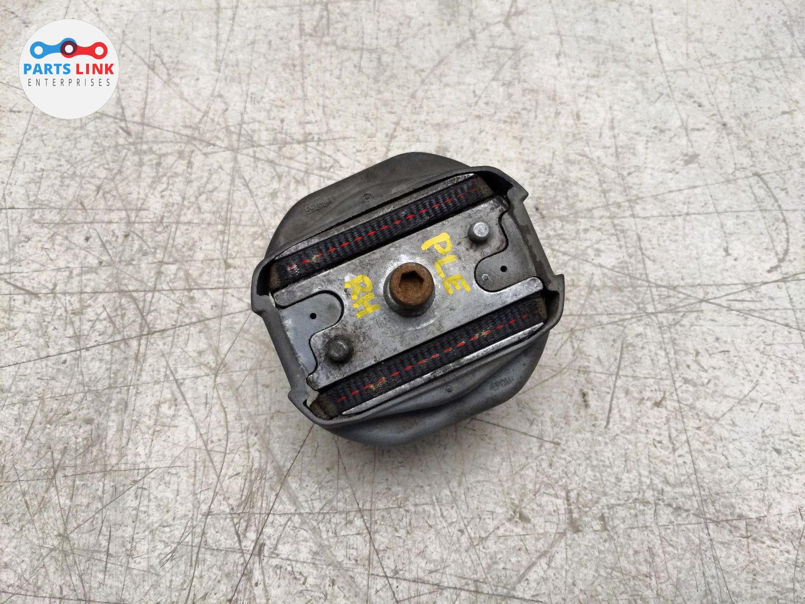 06-19 BENTLEY CONTINENTAL FLYING SPUR ENGINE MOTOR MOUNT SUPPORT BRACKET 3W2 6.0