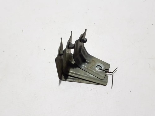 VW AMAROK 2H, S1B Kotflügelhalter vorne rechts 2H6821149 3.00 Diesel 27858147