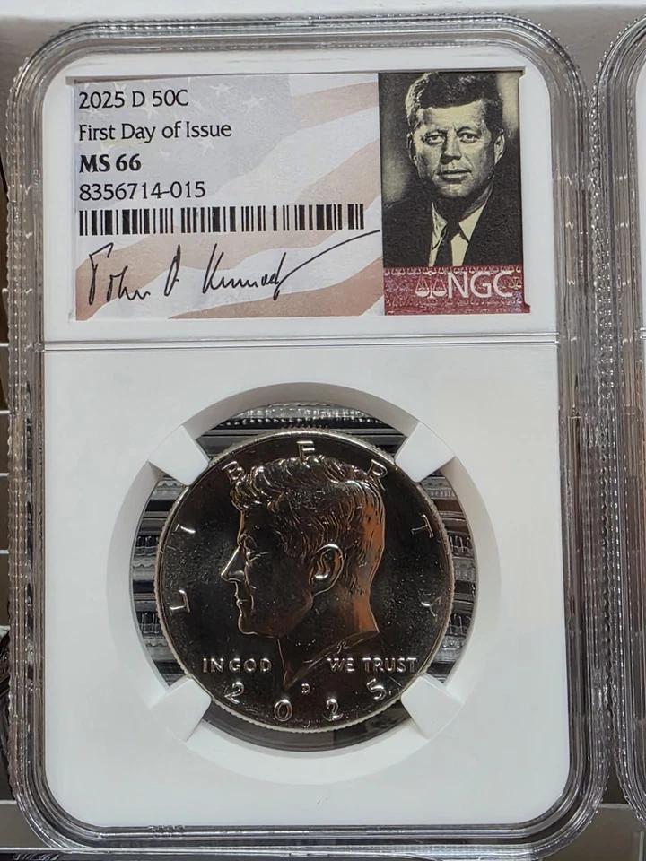 2025 P D Kennedy NGC MS66 MEDIO DÓLAR JUEGO DE 2 MONEDAS PRIMER DÍA EMISIÓN (como en la foto)% Foto 2 de 3