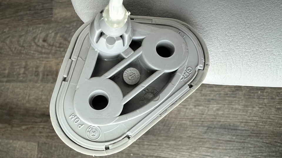 BMW X5 2004-2006 OEM pasajero/parasol lateral derecho. Color gris. Foto 4 de 4