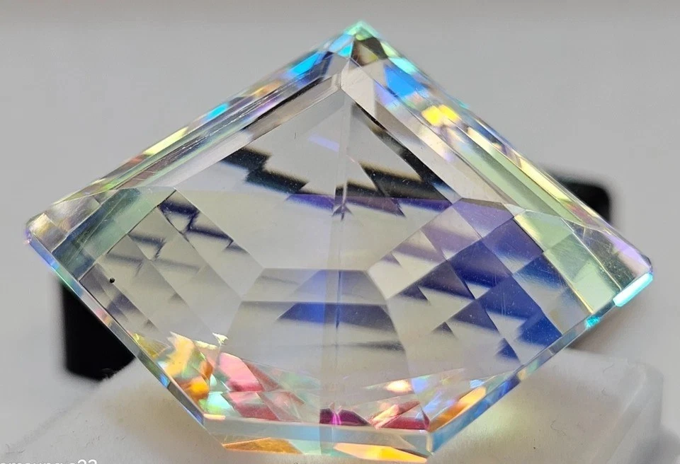 Piedra preciosa de corte elegante natural de 12-13 quilates de painita amarilla y naranja para anillo Foto 2 de 4