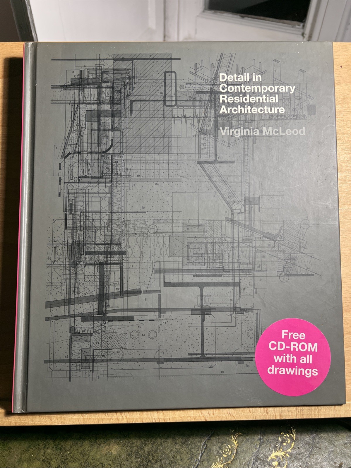 Detail in Contemporary Residential Architecture : Includes DVD Virginia McLeod
