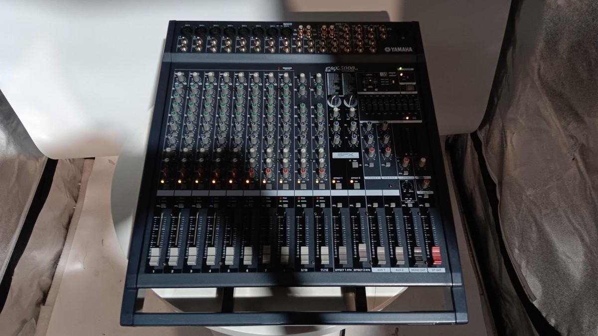 Yamaha EMX5000-12 Professional 12-Channel Powered Mixer – Fully