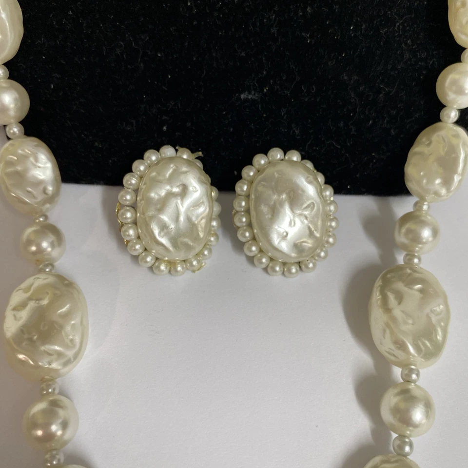 Colar de pérolas barrocas de água doce pendurado 14 pol. mais brincos perfurados - Imagem 2 de 4