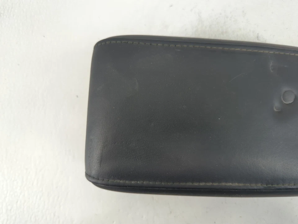 2004 Lexus Is300 Center Console Armrest Cover Lid Black YCSUC - Image 2 of 4