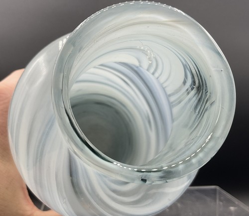 JARRÓN DE VIDRIO ARTÍSTICO SOPLADO A MANO REMOLINO AZUL - Imagen 5 de 6
