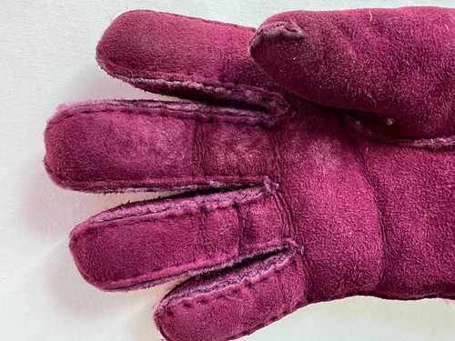Ugg Purple/Plum Bow Heavy winter Glove - Size M - Picture 7 of 24