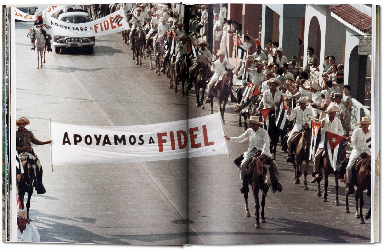 Thumbnail - Lee Lockwood. Castro's Cuba. 1959-1969 | Lockwood, Lee | Landau, Saul