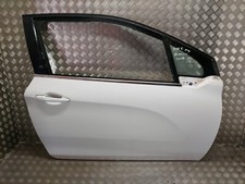 Porte avant et accessoires Peugeot 208