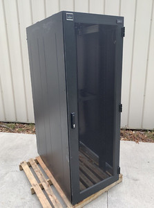 Emerson Knurr DCM Server Rack 42U 78"-48"-28"