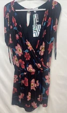 Market and Spruce Women and Red Floral Black Romper M