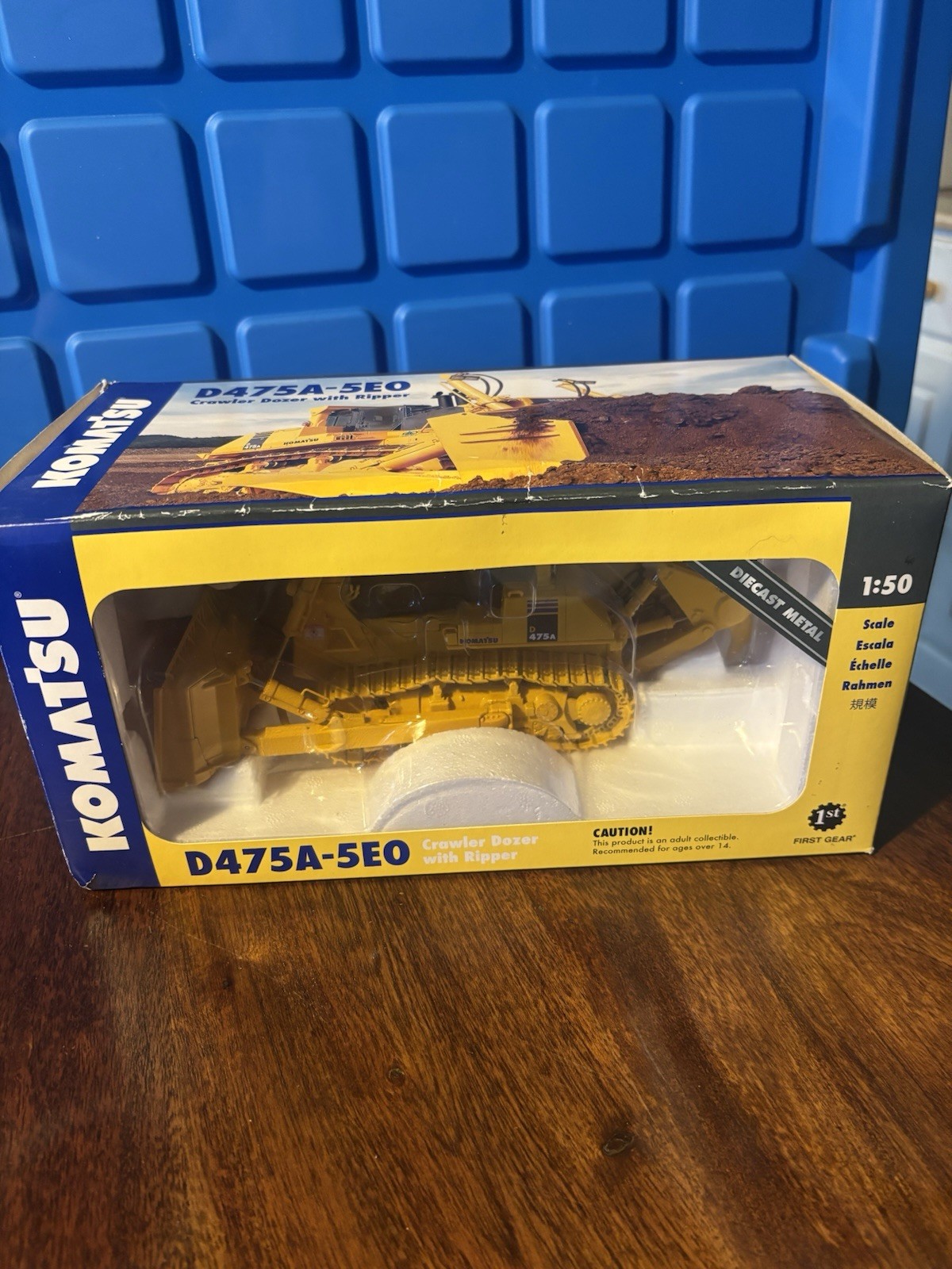 Komatsu d475a-5eo dozer w/ripper 1/50 diecast