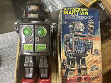 1960’S HORIKAWA ATTACKING MARTIAN ROBOT RARE HUMAN FACE VERSION AND BOX