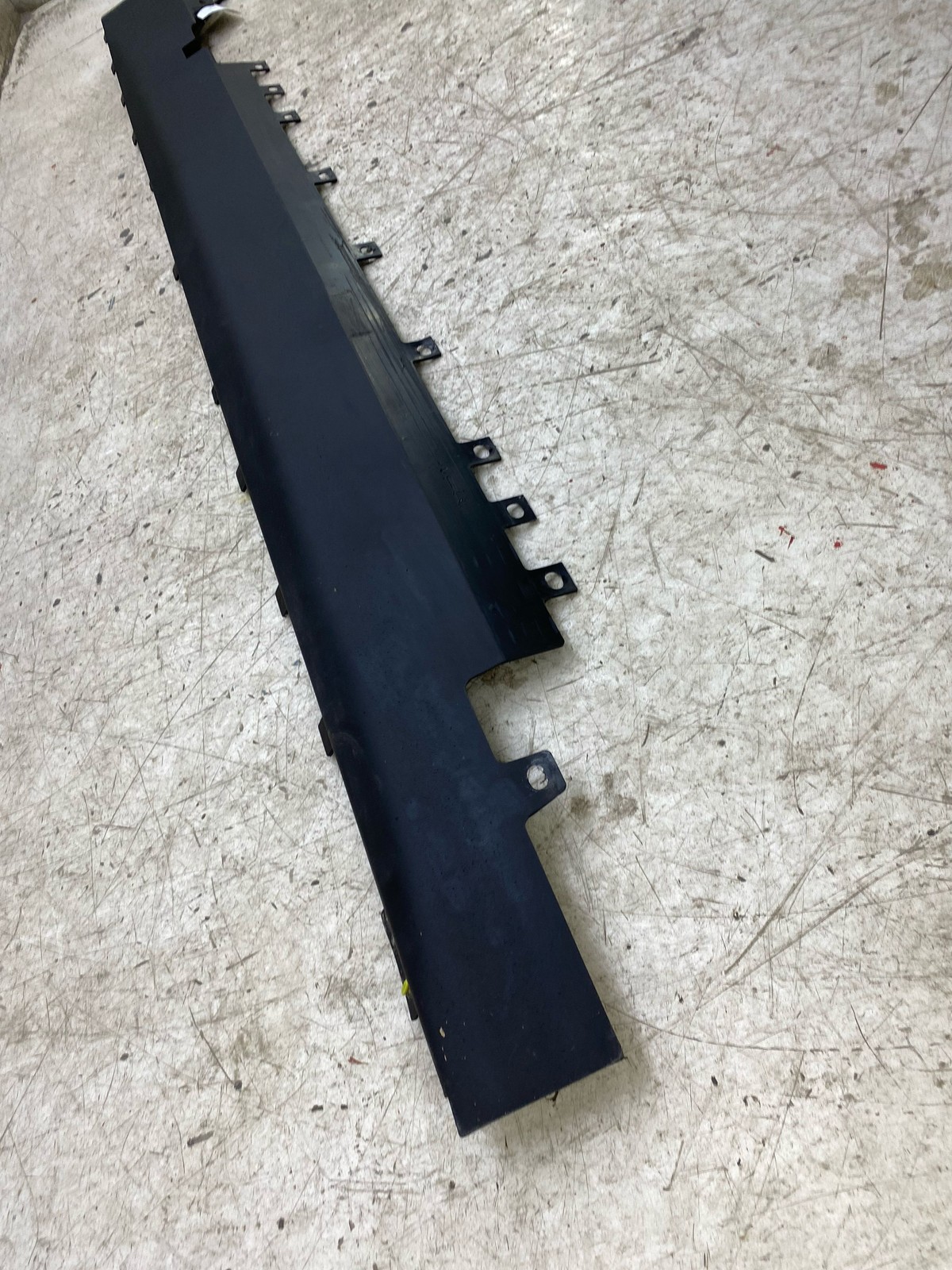 2020-2025 ASTON MARTIN DBX LH LEFT DRIVER SIDE SILL APPLIQUE MOLDING MY83-10609