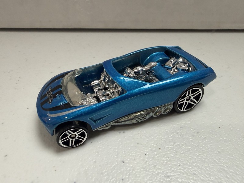 2005 Hot Wheels #8 First Editions Realistix 8/20 Pocket Bikester Blue CLEAN