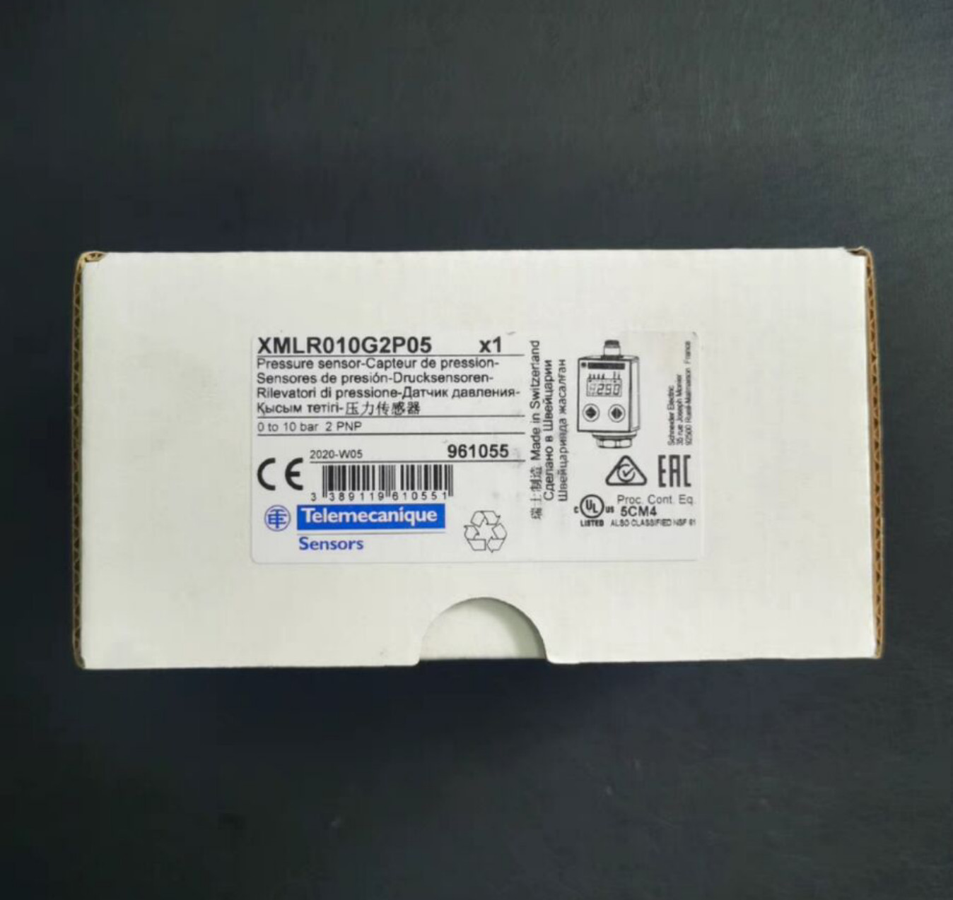 1PC New Schneider XMLR010G2P05 Pressure Sensor Brand Free Ship