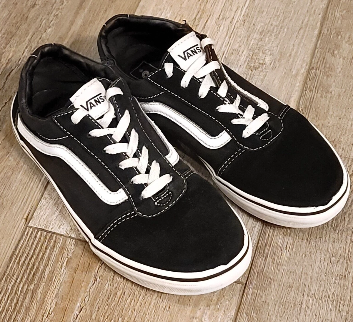 Old Skool Black/White Sz 6 Men/Wm 7.5 Low Skate Sneakers The Wall eBay