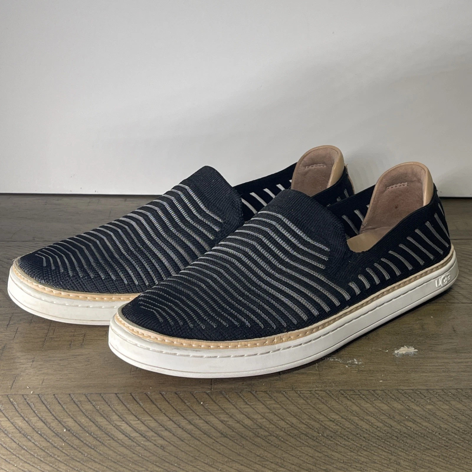 Sneaker UGG Sammy Breeze nere argento maglia a costine trasparenti taglia 7 1109533