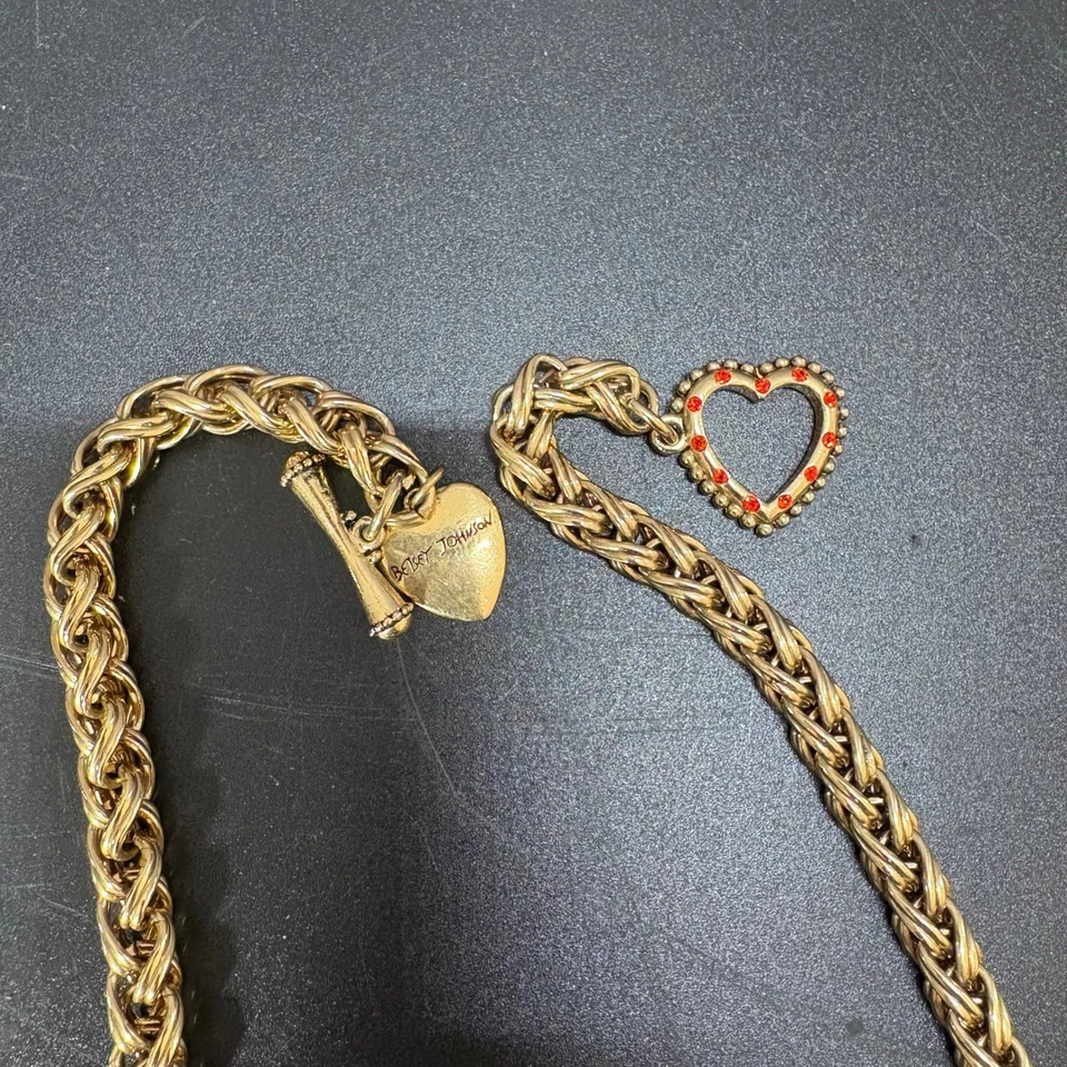 RARE Y2K Betsey Johnson Sweetie Pie Puffy Lucite Heart Necklace Pink Rhinestone - Image 2 of 4