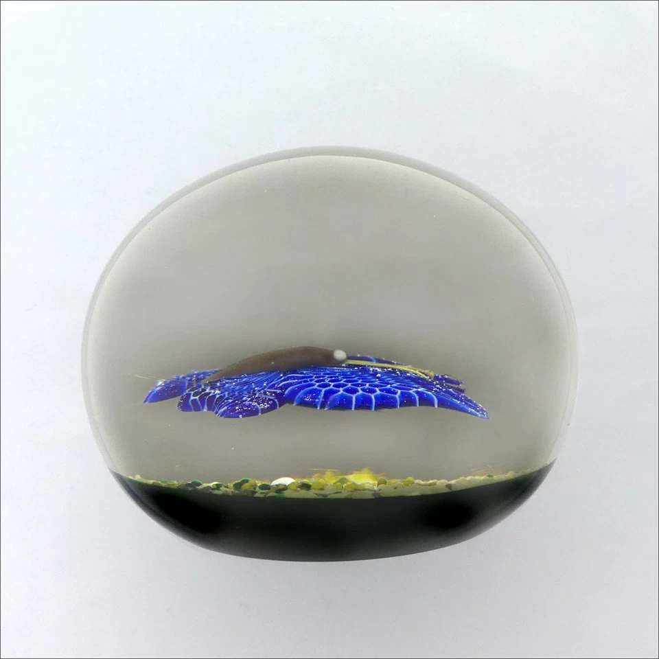 Baccarat LE 1978 millefiori butterfly signed glass paperweight + cert + box - Image 4 of 4