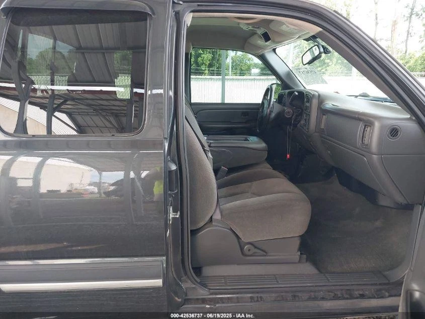 Used Front Left Door Assembly Front fits: 2005 Chevrolet Silverado 1500 pickup e - Image 4 of 4